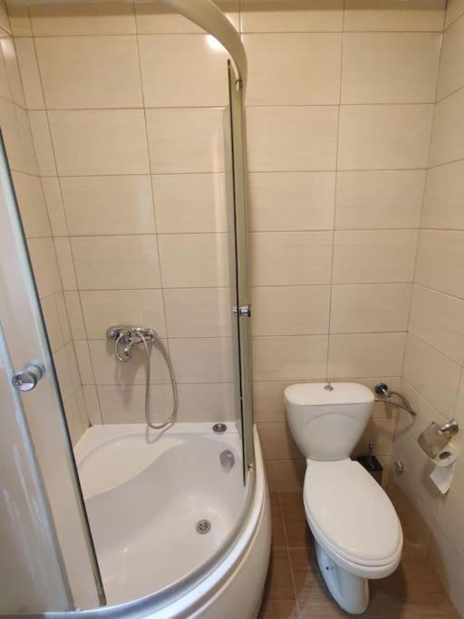 Ds'S Cosy Apartment Skopje Bagian luar foto